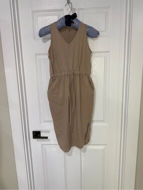 Zenana Outfitters Sleeveless V-Neck Drawstring Midi Dress in Taupe